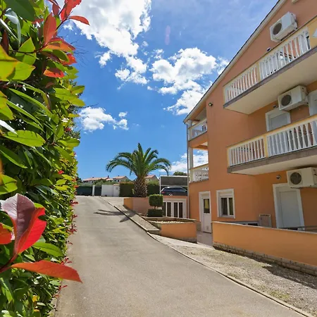 Apartment Beautiful In Near And Pula Banjole