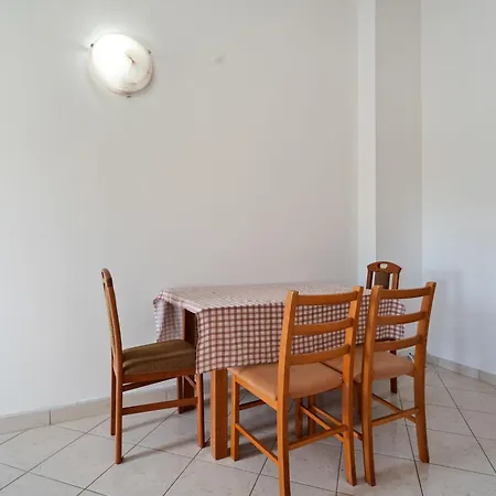 Apartment Beautiful In Near And Pula