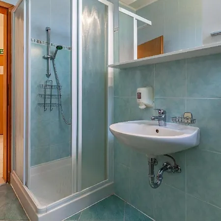 Beautiful In Near And Pula Apartment