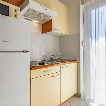 Apartment Beautiful In Near And Pula