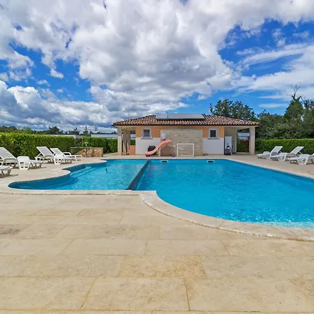 Apartment Beautiful In Near And Pula